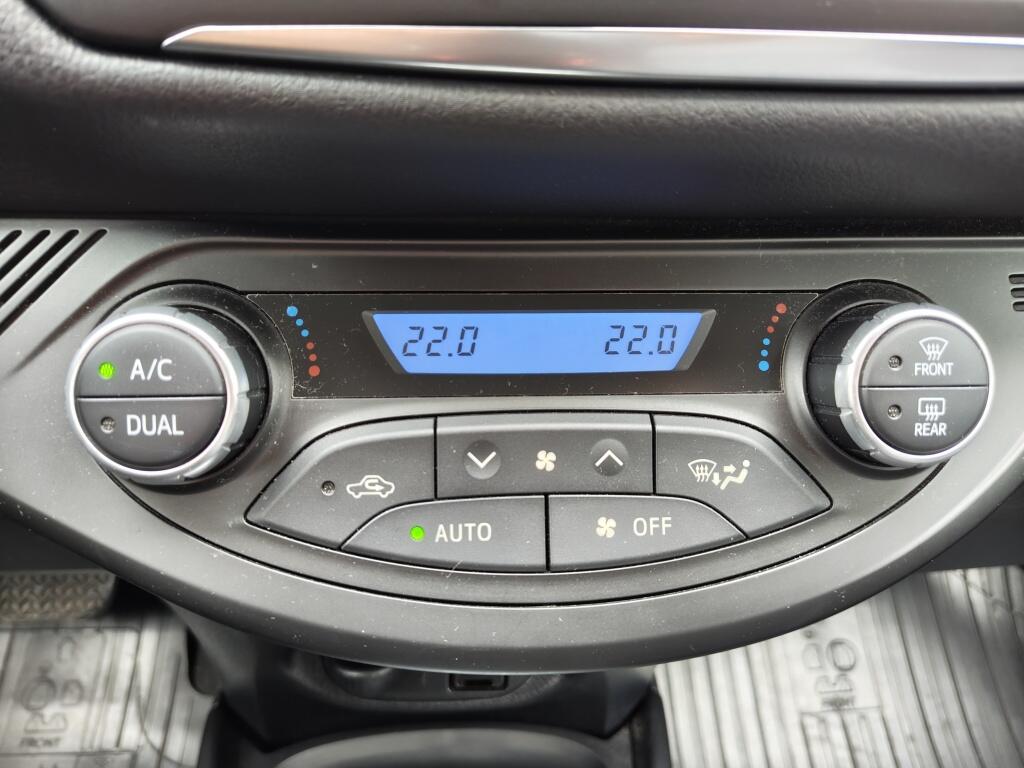 Toyota Yaris 1.5 Hybrid Dynamic | Cruise | Stoelverwarming | Achteruitrijcame - Image 17