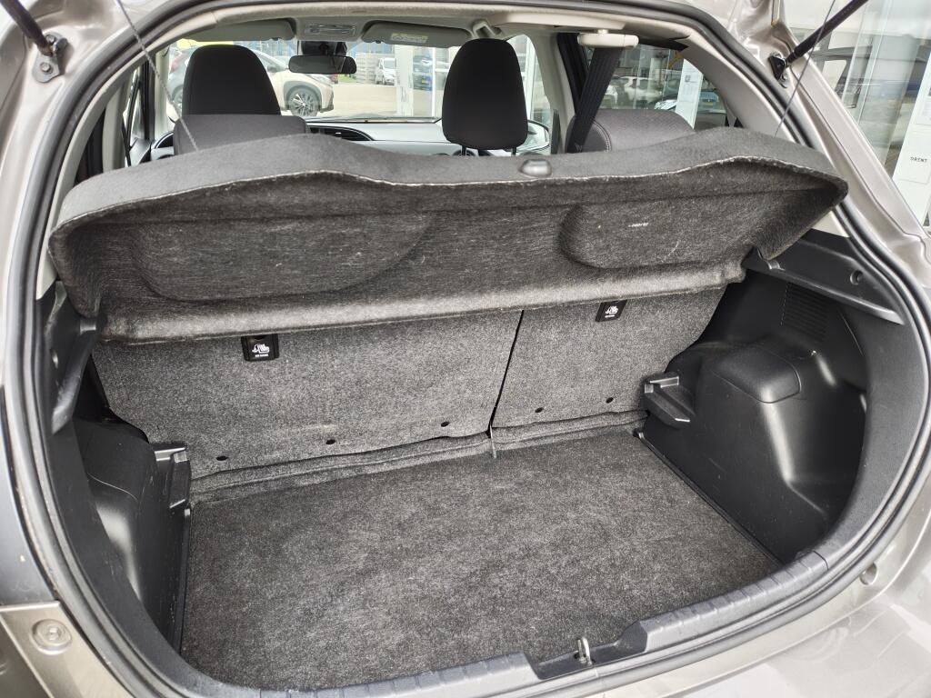 Toyota Yaris 1.5 Hybrid Dynamic | Cruise | Stoelverwarming | Achteruitrijcame - Image 29