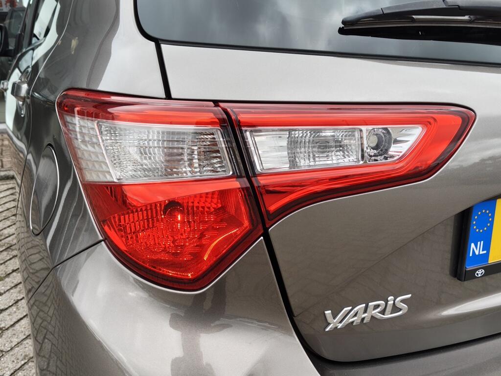Toyota Yaris 1.5 Hybrid Dynamic | Cruise | Stoelverwarming | Achteruitrijcame - Image 32