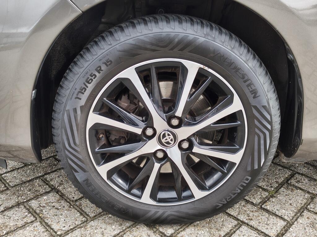 Toyota Yaris 1.5 Hybrid Dynamic | Cruise | Stoelverwarming | Achteruitrijcame - Image 34