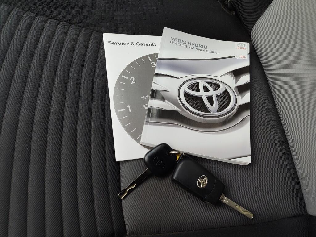 Toyota Yaris 1.5 Hybrid Dynamic | Cruise | Stoelverwarming | Achteruitrijcame - Image 36