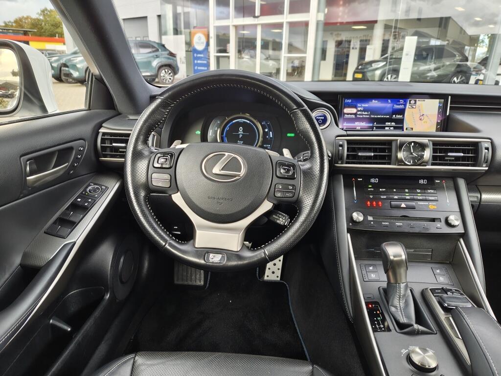 Lexus IS 300h Hybrid F-Sport Line | Navi | Dashcam v/a | Leder | - Image 8