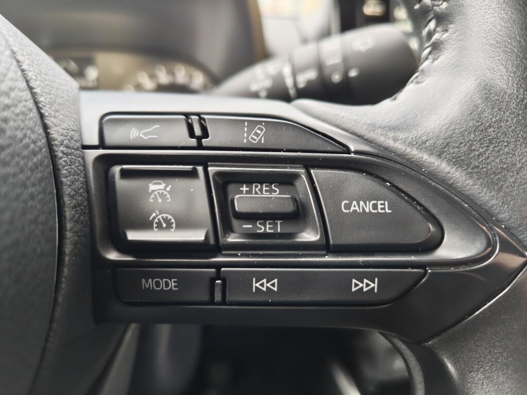 Toyota Yaris 1.5 Hybrid Dynamic | Head Up Display | Keyless Entry & Start | S - Image 15