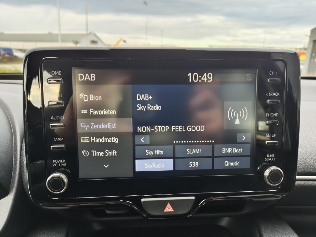 Toyota Yaris 1.5 Hybrid Dynamic | Head Up Display | Keyless Entry & Start | S - Image 16