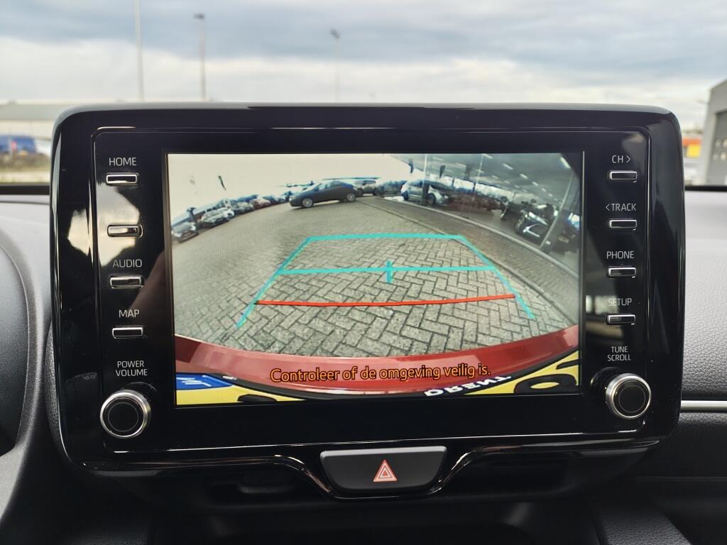 Toyota Yaris 1.5 Hybrid Dynamic | Head Up Display | Keyless Entry & Start | S - Image 18
