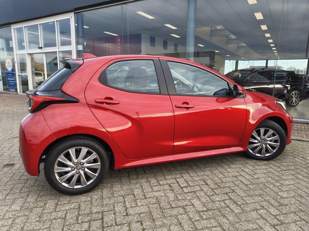 Toyota Yaris 1.5 Hybrid Dynamic | Head Up Display | Keyless Entry & Start | S - Image 5