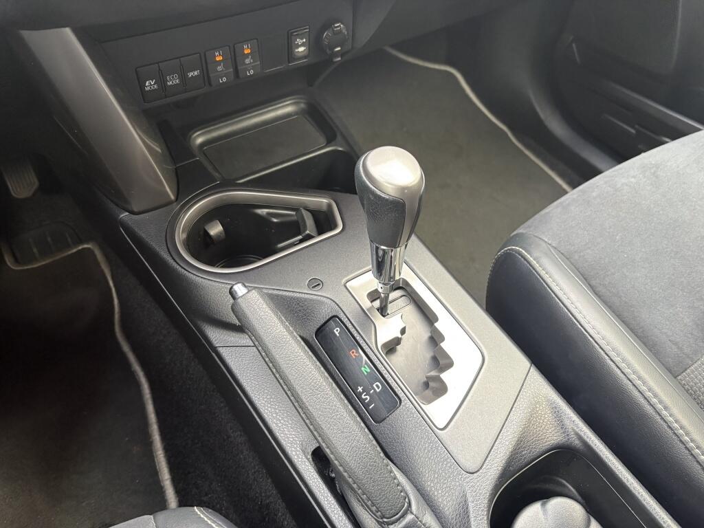 Toyota RAV4 2.5 Hybrid Style | Stoelverwarming | Trekhaak | NAVI | - Image 26