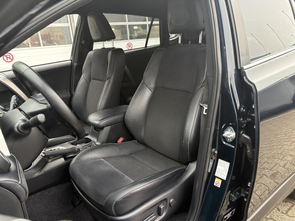 Toyota RAV4 2.5 Hybrid Style | Stoelverwarming | Trekhaak | NAVI | - Image 32