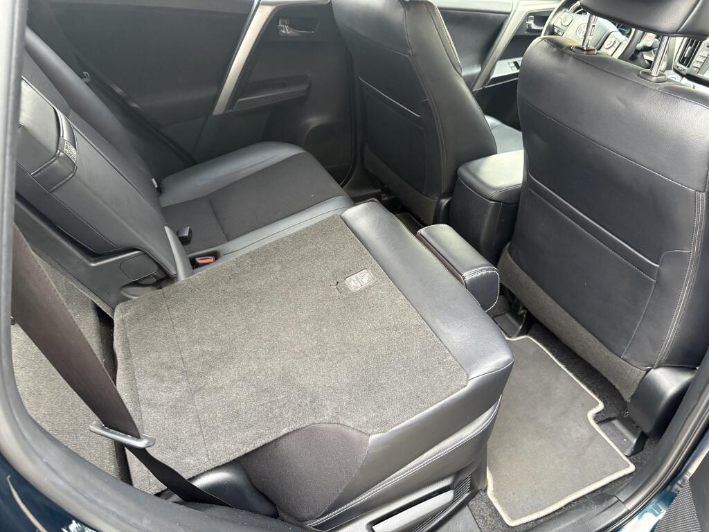 Toyota RAV4 2.5 Hybrid Style | Stoelverwarming | Trekhaak | NAVI | - Image 36