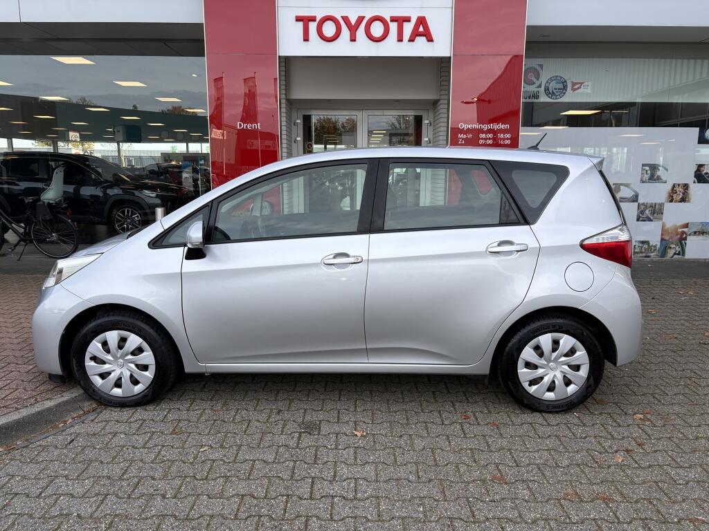 Toyota Verso-S 1.3 VVT-i Aspiration | Trekhaak | Achteruitrijcamera | All seaso - Image 3
