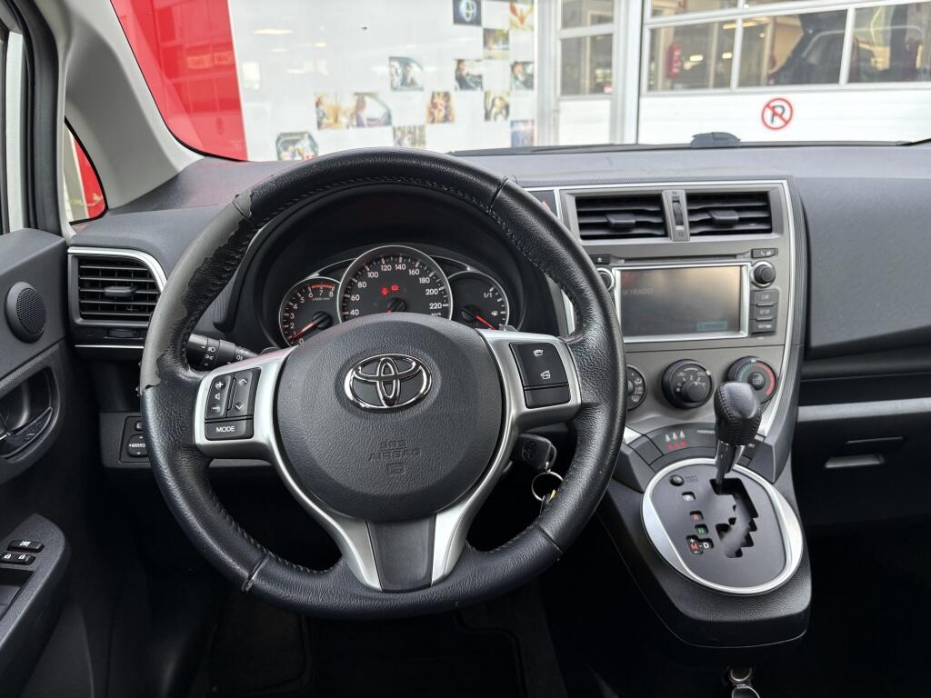 Toyota Verso-S 1.3 VVT-i Aspiration | Trekhaak | Achteruitrijcamera | All seaso - Image 8
