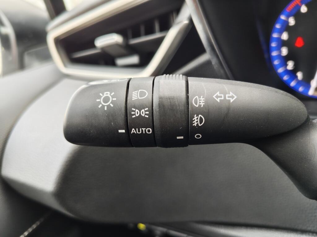 Toyota Corolla 1.8 Hybrid Dynamic | Sensoren voor | Stoelverwarming | Android A - Image 13