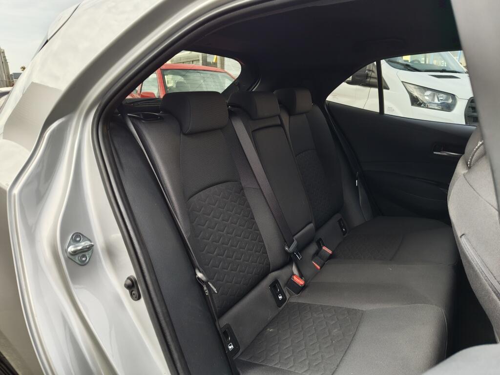 Toyota Corolla 1.8 Hybrid Dynamic | Sensoren voor | Stoelverwarming | Android A - Image 32