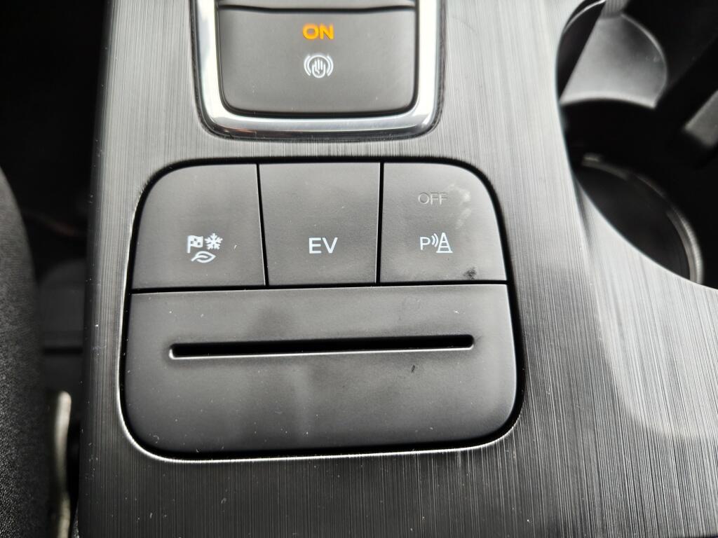 Ford Kuga 2.5 PHEV ST-Line | Trekhaak | El. Schuifdak | Navi | Sensoren - Image 26