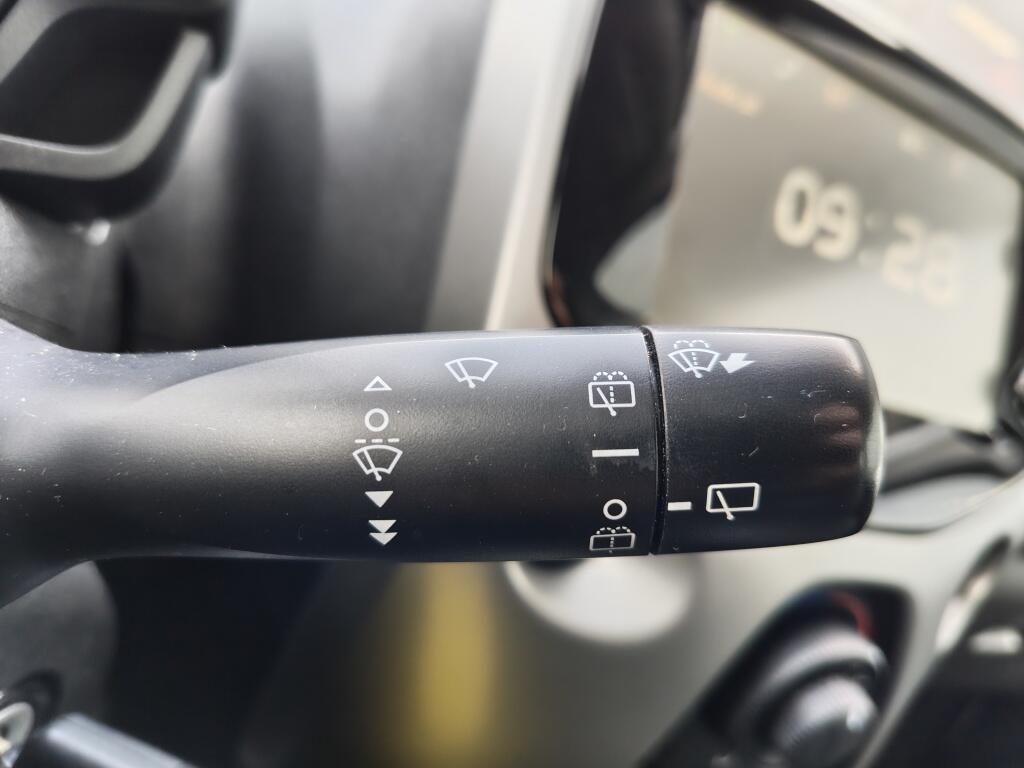 Toyota Aygo 1.0 VVT-i x-play | Airco | Lichtmetalen velgen | Achteruitrijcam - Image 12