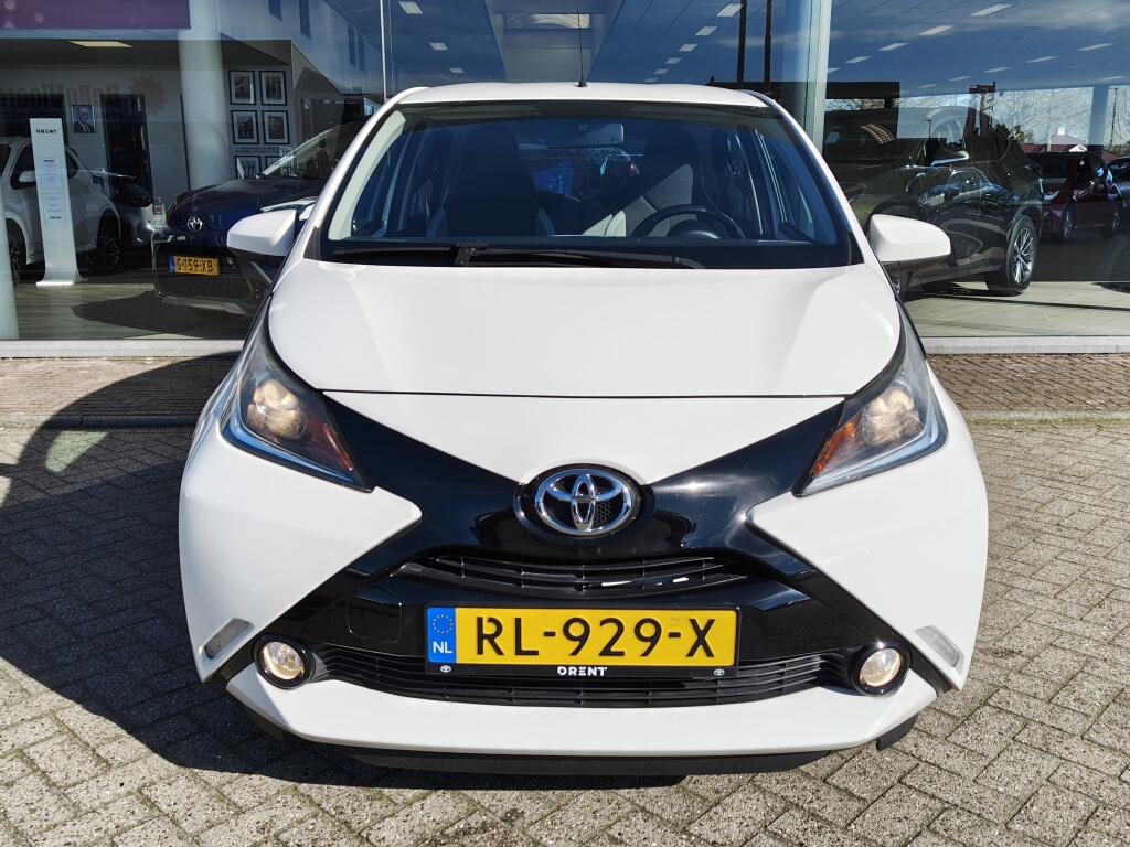 Toyota Aygo 1.0 VVT-i x-play | Airco | Lichtmetalen velgen | Achteruitrijcam - Image 6