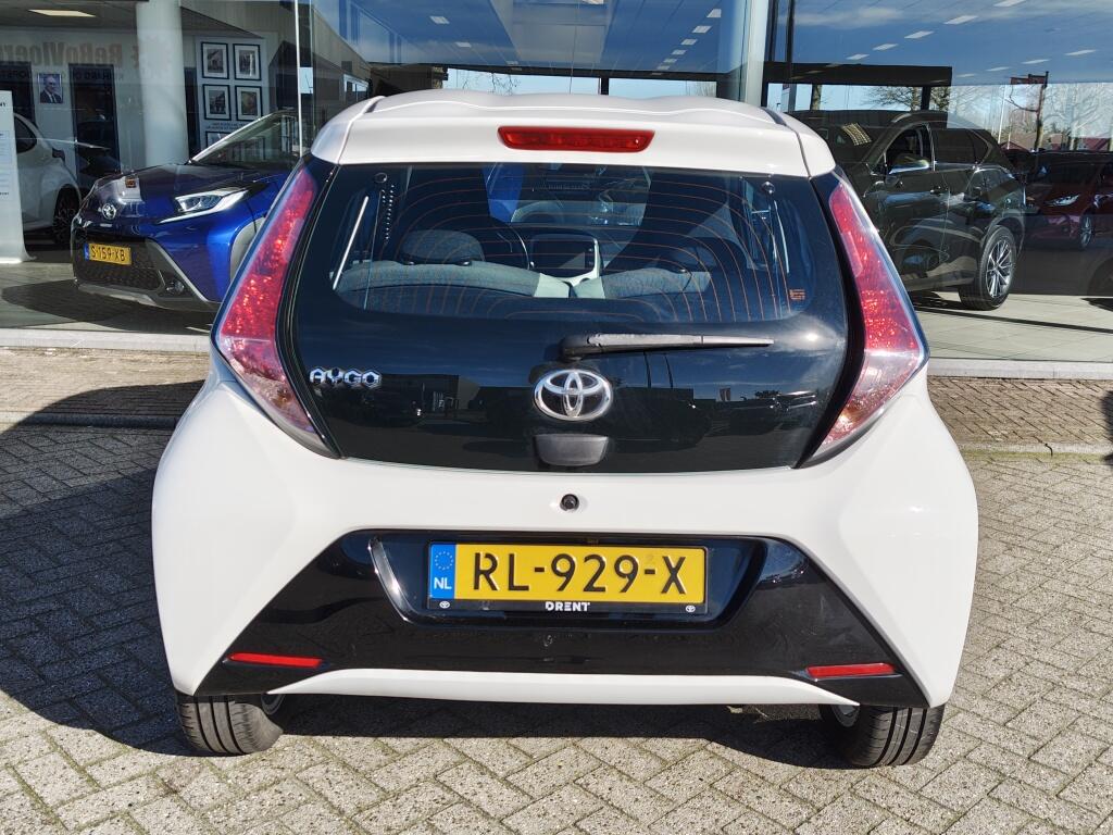 Toyota Aygo 1.0 VVT-i x-play | Airco | Lichtmetalen velgen | Achteruitrijcam - Image 7