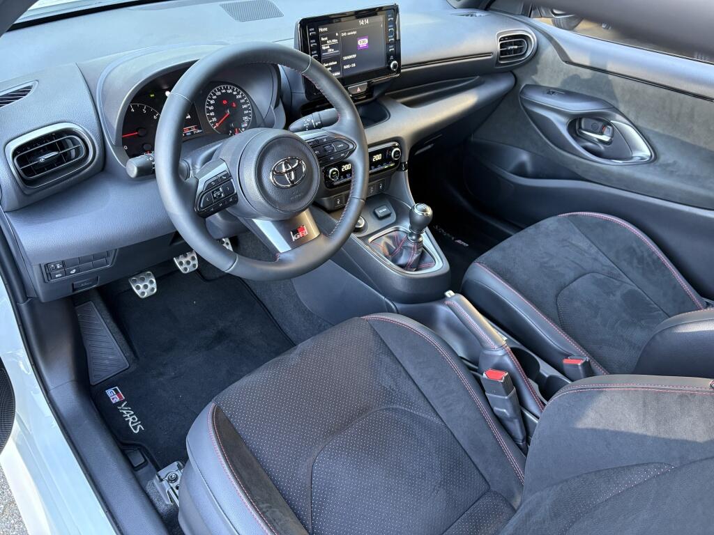 Toyota Yaris Yaris GR 1.6 Turbo High Performance | Stoelverwarming | Stuurver - Image 26