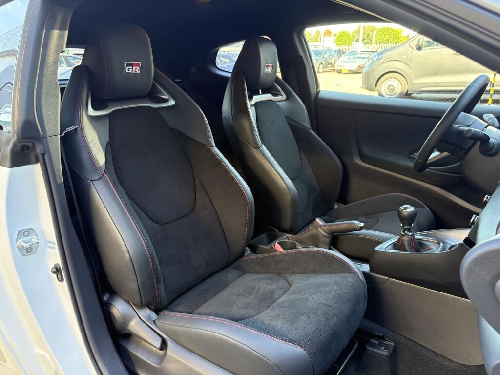 Toyota Yaris Yaris GR 1.6 Turbo High Performance | Stoelverwarming | Stuurver - Image 28