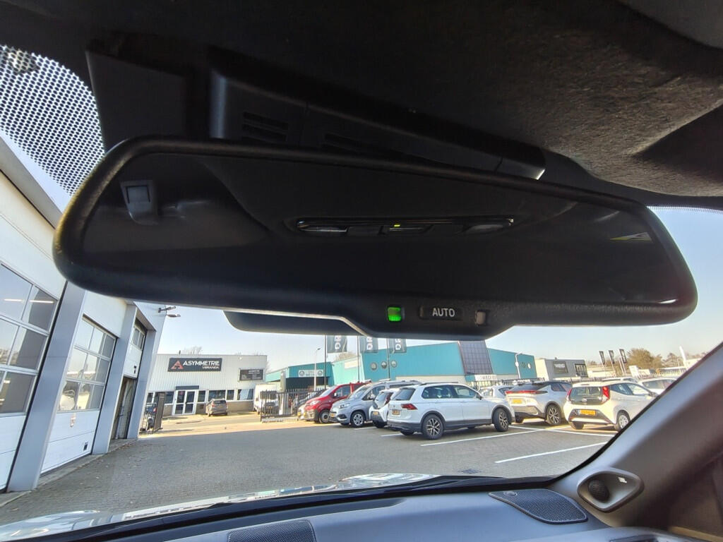 Toyota Yaris Cross 1.5 Hybride 130 Launch Edition | Facelift | Treeplanken Navi | S - Image 28