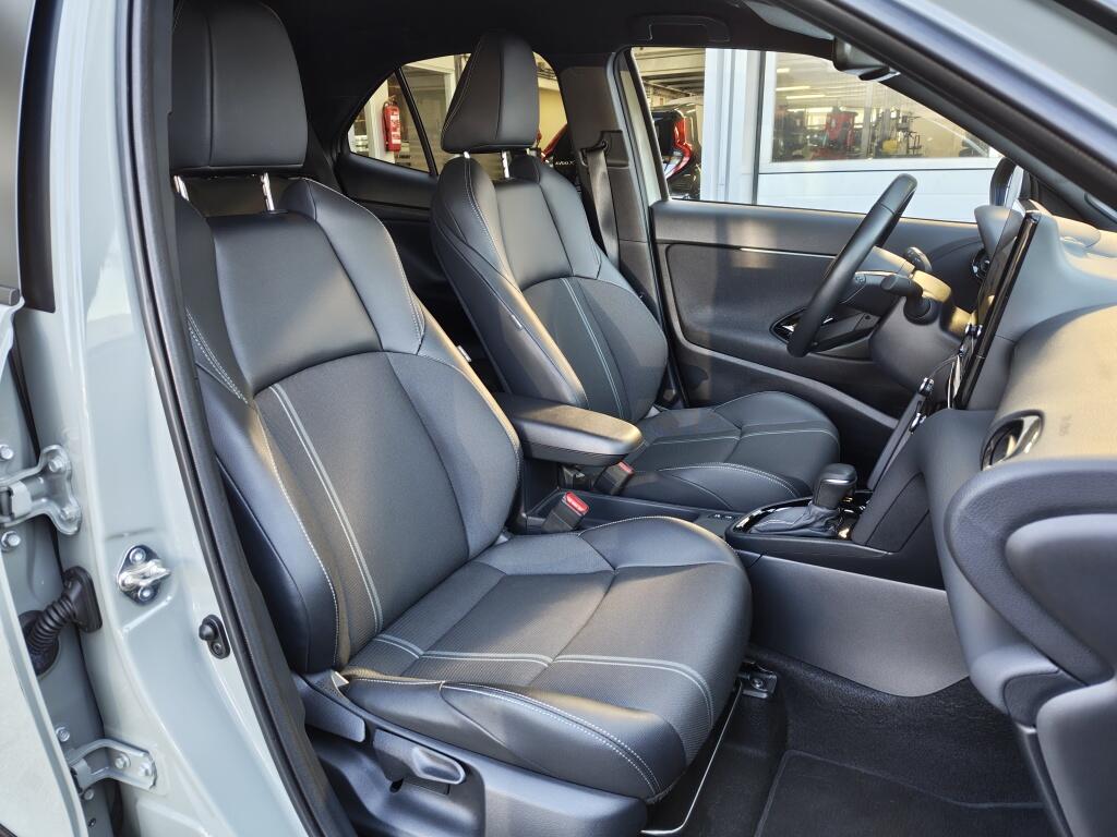 Toyota Yaris Cross 1.5 Hybride 130 Launch Edition | Facelift | Treeplanken Navi | S - Image 33
