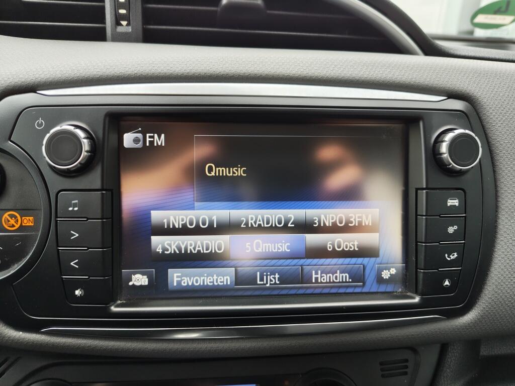 Toyota Yaris 1.5 Hybrid Trend | Trekhaak | Navi | Cruise Control | Achteruitr - Image 16