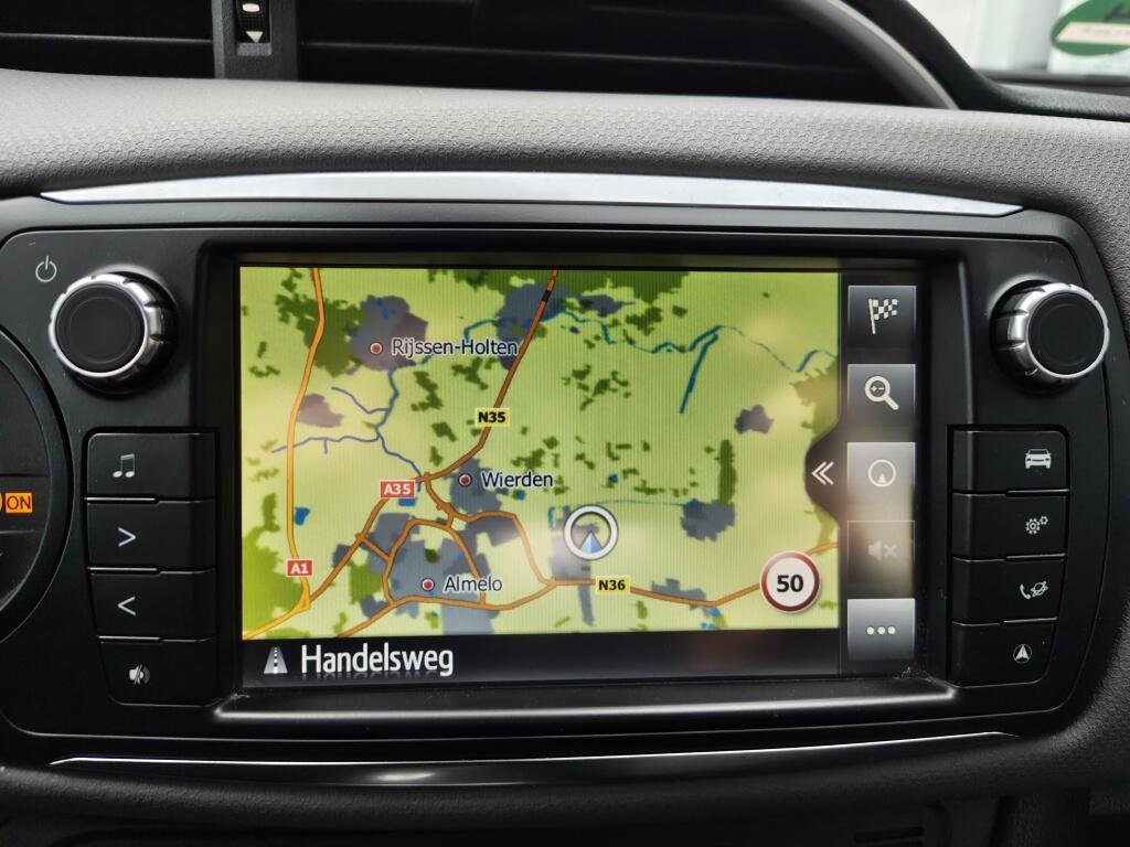Toyota Yaris 1.5 Hybrid Trend | Trekhaak | Navi | Cruise Control | Achteruitr - Image 17