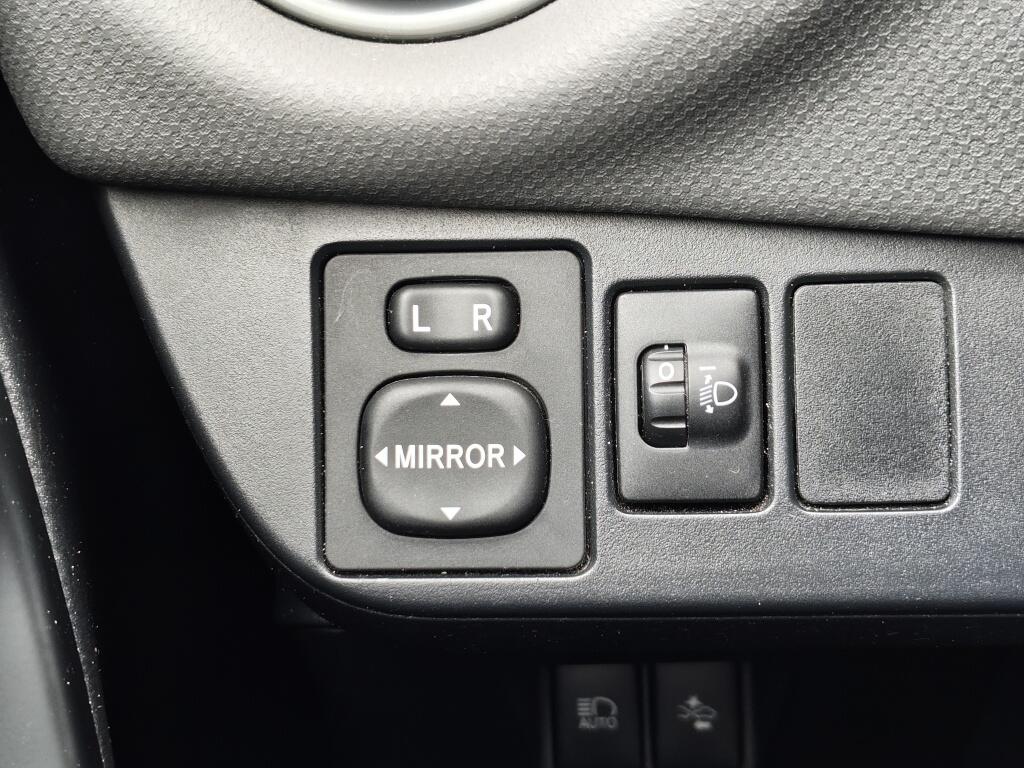 Toyota Yaris 1.5 Hybrid Trend | Trekhaak | Navi | Cruise Control | Achteruitr - Image 24