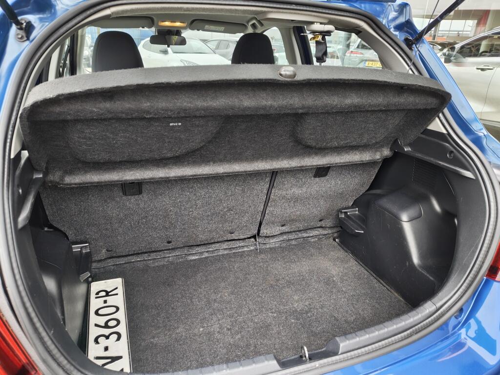 Toyota Yaris 1.5 Hybrid Trend | Trekhaak | Navi | Cruise Control | Achteruitr - Image 32