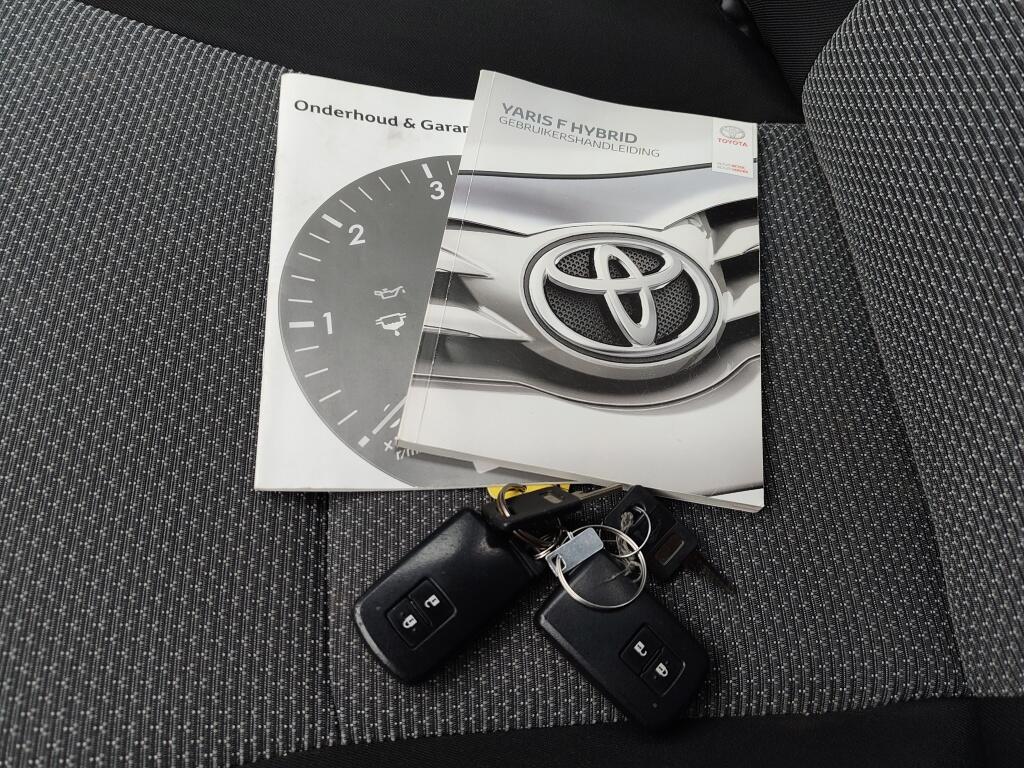 Toyota Yaris 1.5 Hybrid Trend | Trekhaak | Navi | Cruise Control | Achteruitr - Image 38