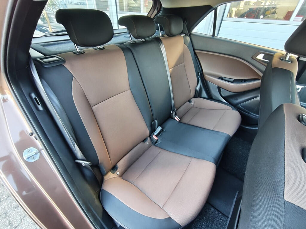 Hyundai i20 1.2 HP i-Motion | Cruise Control | Airco | Sensoren Achter - Image 27