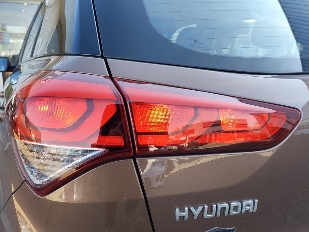 Hyundai i20 1.2 HP i-Motion | Cruise Control | Airco | Sensoren Achter - Image 31