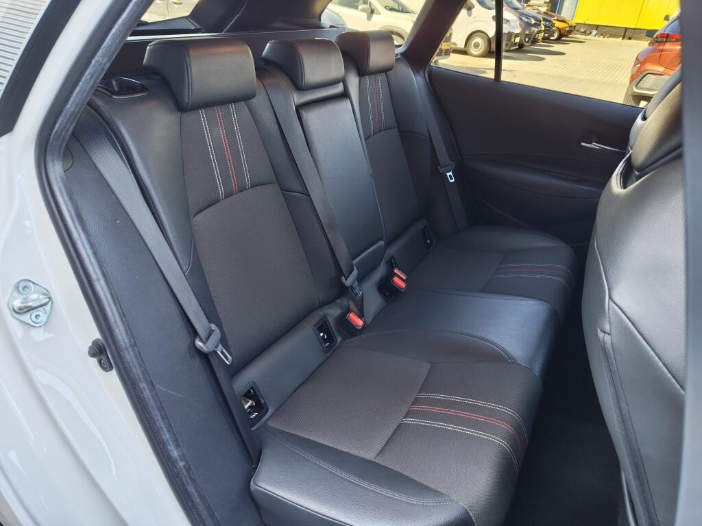 Toyota Corolla Touring Sports 2.0 Hybrid GR-Sport Plus | Head-Up Display | JBL | Navi | Blind - Image 32