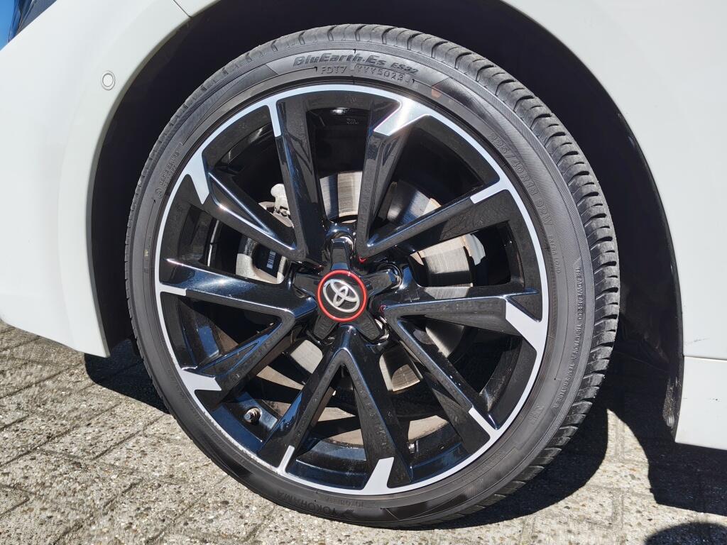 Toyota Corolla Touring Sports 2.0 Hybrid GR-Sport Plus | Head-Up Display | JBL | Navi | Blind - Image 41