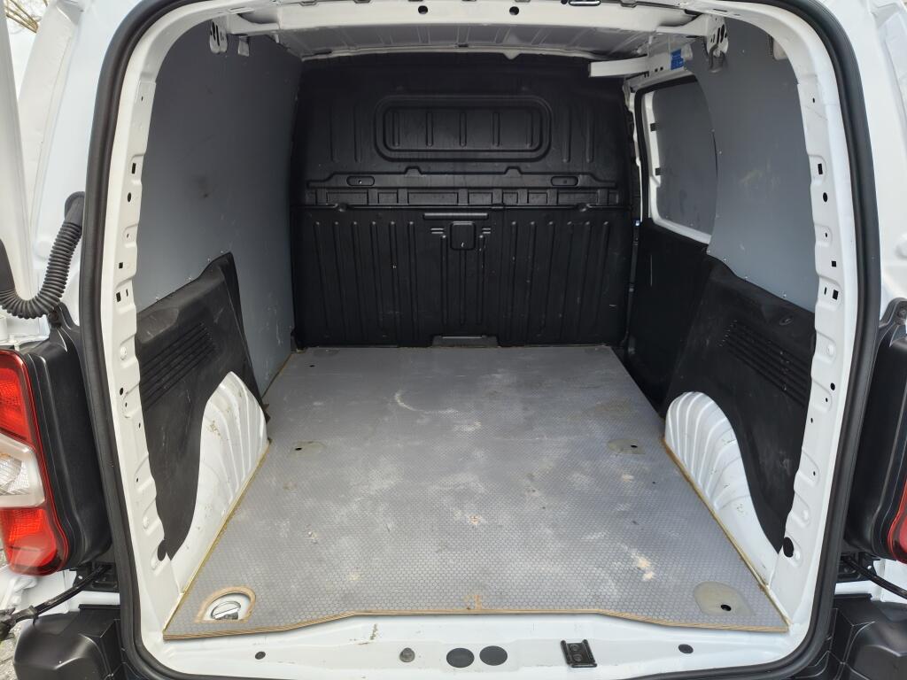 Peugeot Partner 1.5 BlueHDi 100pk S&S | Trekhaak | Navi | Sensoren v/a | Camera - Image 32