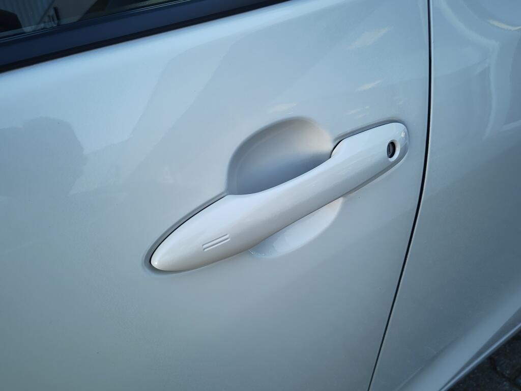 Toyota Prius 1.8 Plug-in Business Plus | Navi | JBL |  Sensoren | Stoelverwar - Image 41