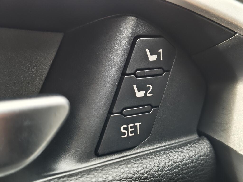 Toyota RAV4 2.5 Plug-in Hybrid Bi-Tone+ | El. Schuif-Kanteldak | JBL | HUD | - Image 28