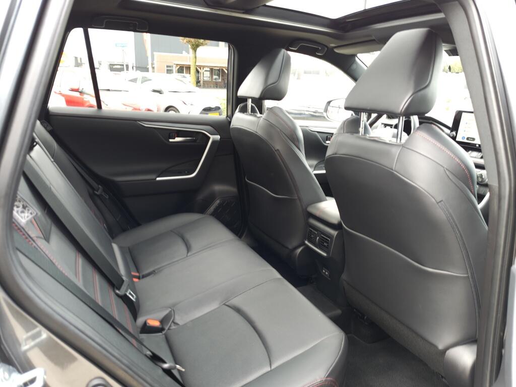 Toyota RAV4 2.5 Plug-in Hybrid Bi-Tone+ | El. Schuif-Kanteldak | JBL | HUD | - Image 37