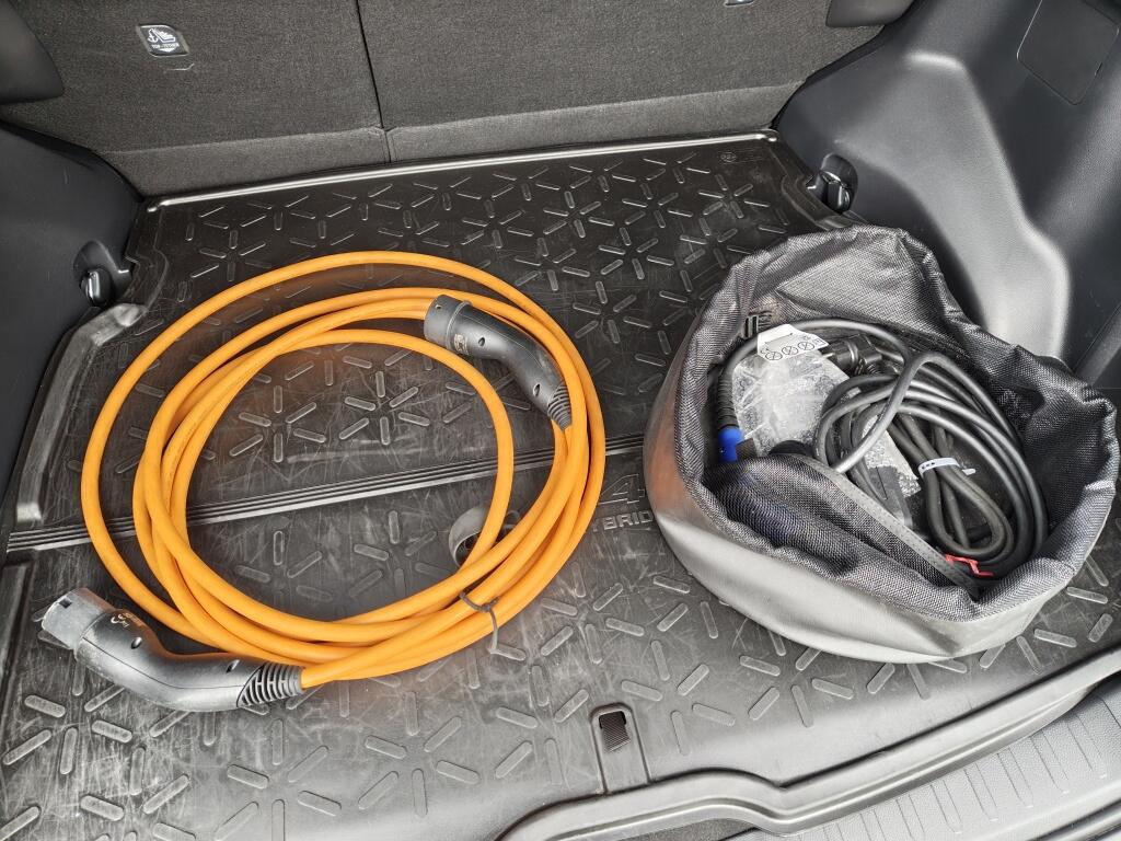 Toyota RAV4 2.5 Plug-in Hybrid Bi-Tone+ | El. Schuif-Kanteldak | JBL | HUD | - Image 42