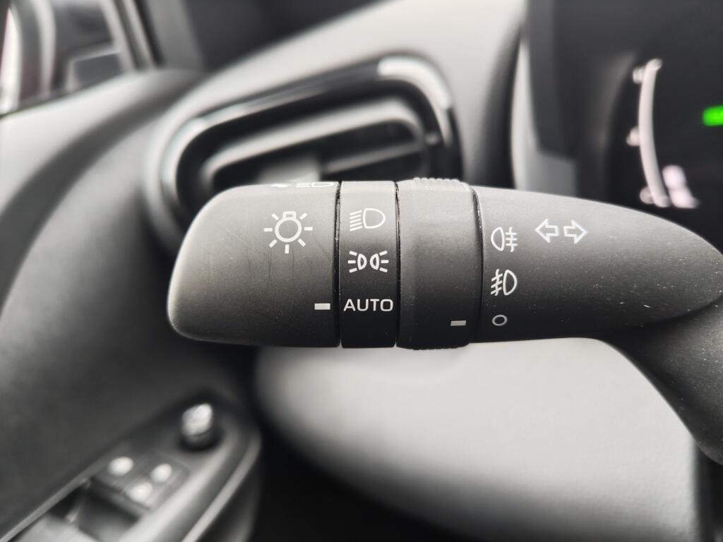 Toyota Yaris Cross 1.5 Hybrid 115 Dynamic | Stoel/Stuurverwarming | Android Auto - Image 10