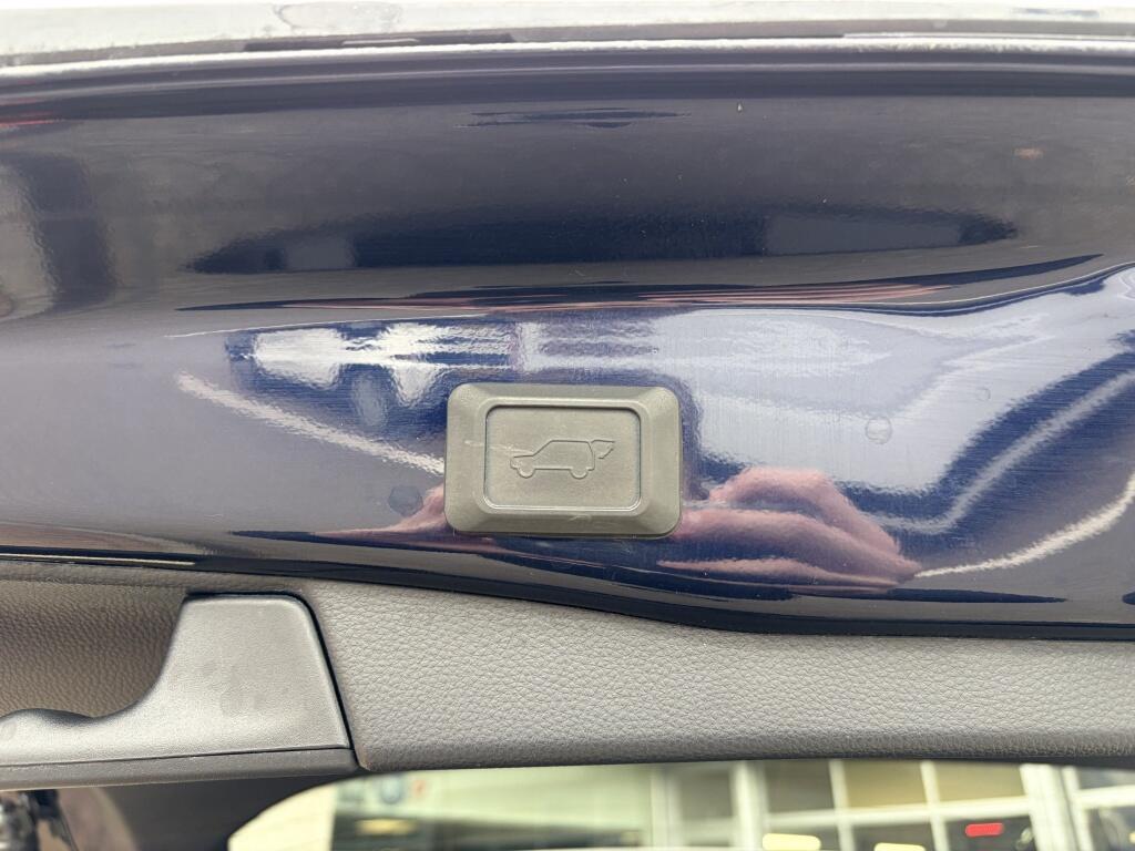 Toyota RAV4 2.5 Plug-In Hybrid Bi-Tone + | JBL | 360 Camera | HUD | Memory | - Image 43