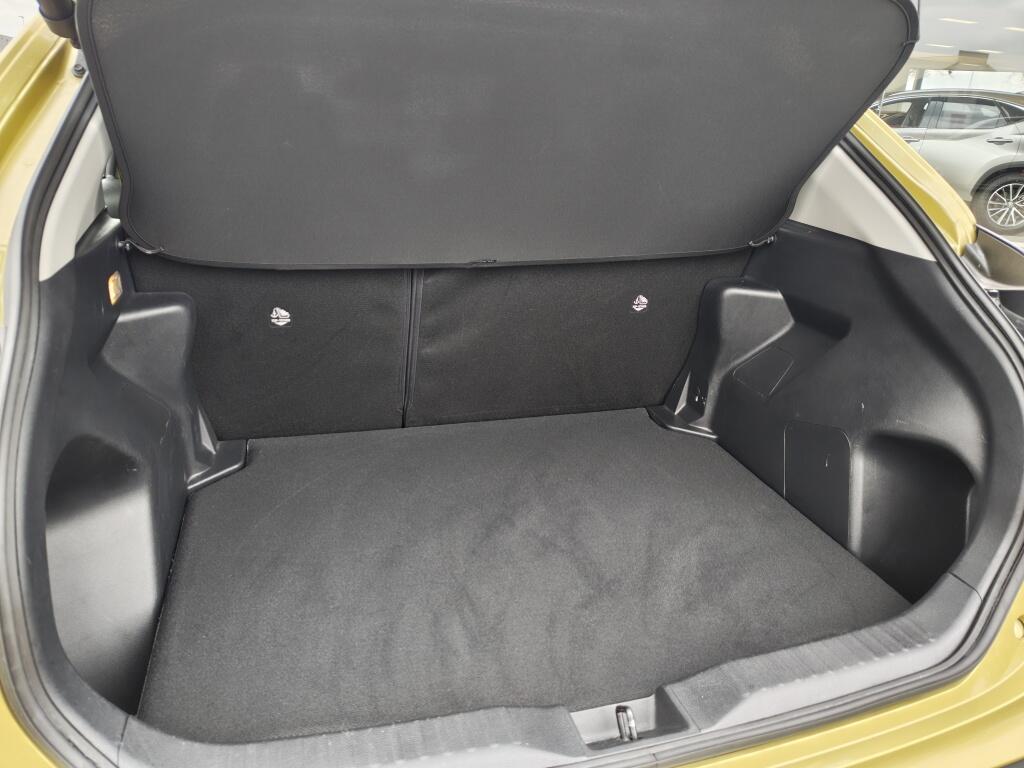 Toyota Yaris Cross 1.5 Hybrid Dynamic | Navi | HUD | El. Achterklep | Keyless Entry - Image 32