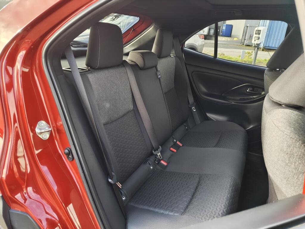 Toyota Yaris Cross 1.5 Hybrid 115 Style | Pano | Head-Up Display | Navi | Stoelverw - Image 34