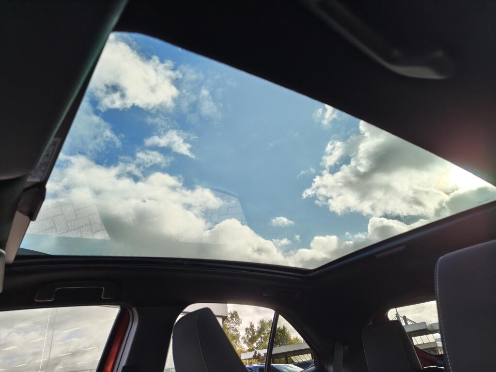 Toyota Yaris Cross 1.5 Hybrid 115 Style | Pano | Head-Up Display | Navi | Stoelverw - Image 9