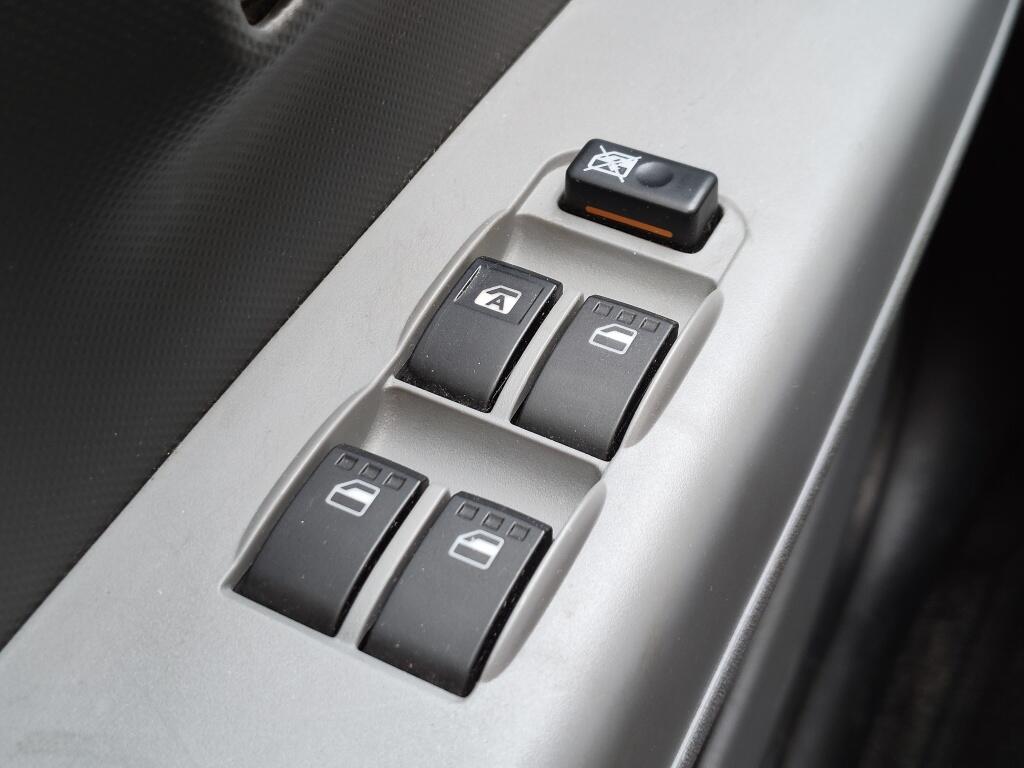 Daihatsu Sirion 2 1.3-16V Sense | Automaat | Centrale vergrendeling - Image 17