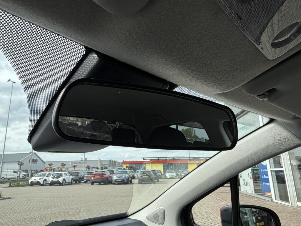 Toyota Yaris 1.5 Hybrid Dynamic | Trekhaak Afn. | Stoelverwaming | Cruise | - Image 17