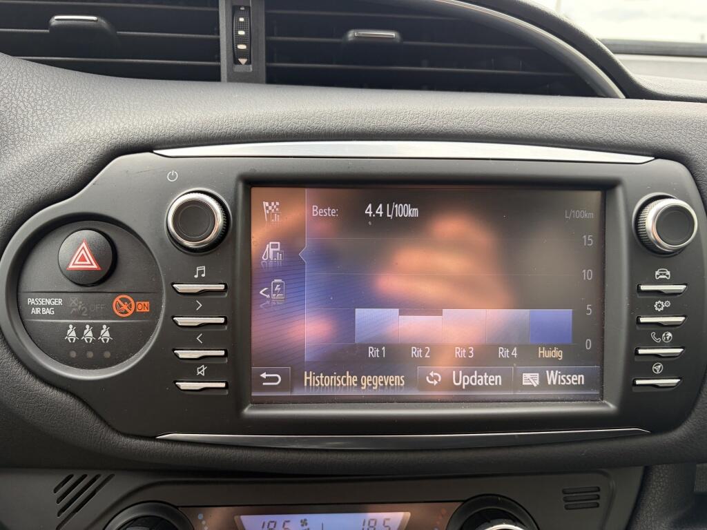 Toyota Yaris 1.5 Hybrid Dynamic | Trekhaak Afn. | Stoelverwaming | Cruise | - Image 20