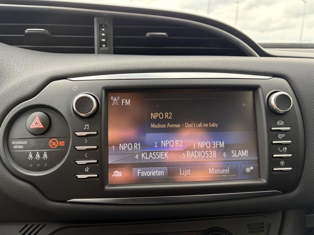 Toyota Yaris 1.5 Hybrid Dynamic | Trekhaak Afn. | Stoelverwaming | Cruise | - Image 21