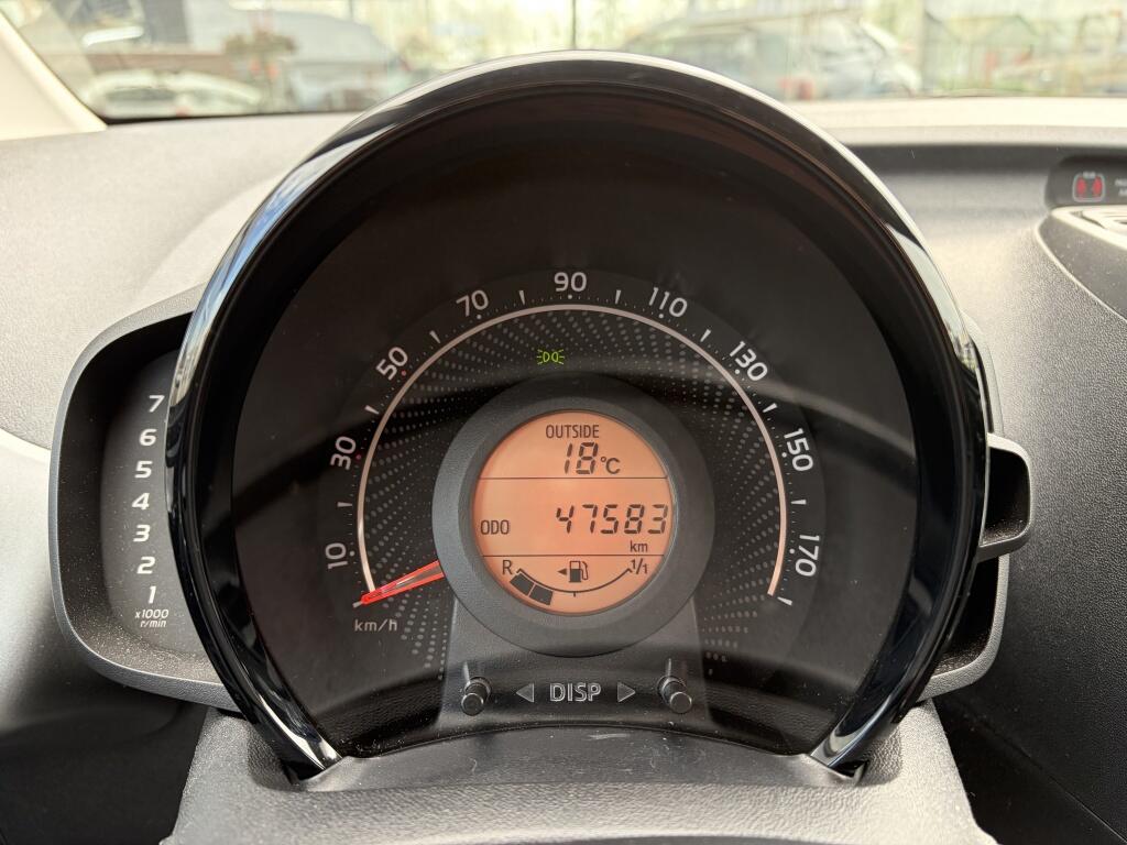 Toyota Aygo 1.0 VVT-i x-play | Airco | Apple Carplay/Android auto | Camera | - Image 10