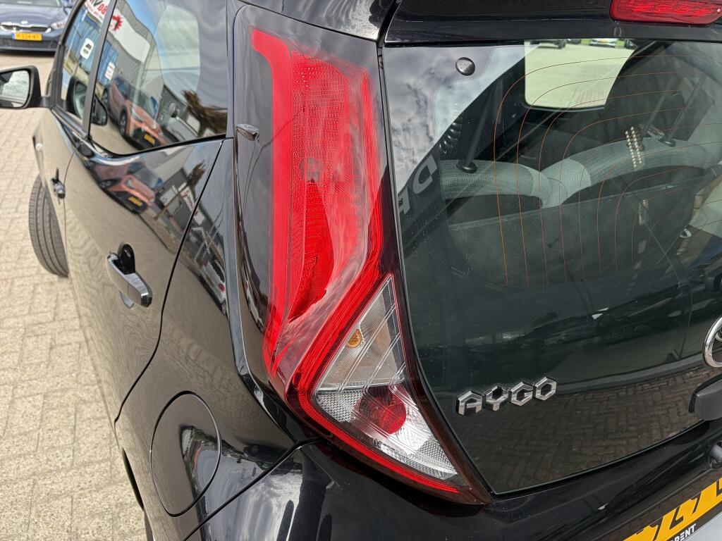 Toyota Aygo 1.0 VVT-i x-play | Airco | Apple Carplay/Android auto | Camera | - Image 34